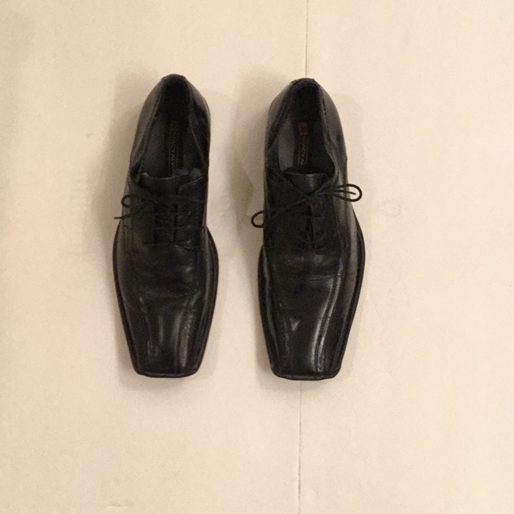 Men’s dress shoes